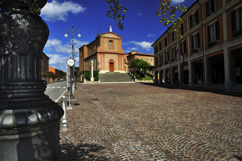 ''La piazza, il santuario, e il palazzo comunale'' - Longiano
