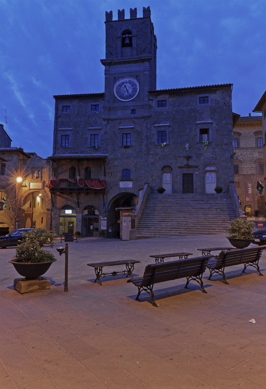 ''Divieto di sosta (e chissenefrega … )'' - Cortona