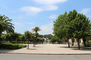 Piazza Giovanni XXIII nel Borgo di Metaponto