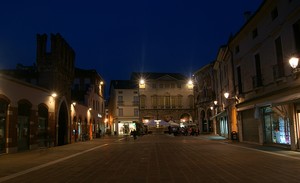 Volta la carta e si vede l’ingiustizia