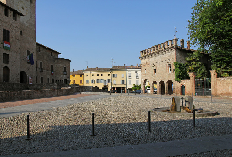 ''La fontana in piazza'' - Fontanellato