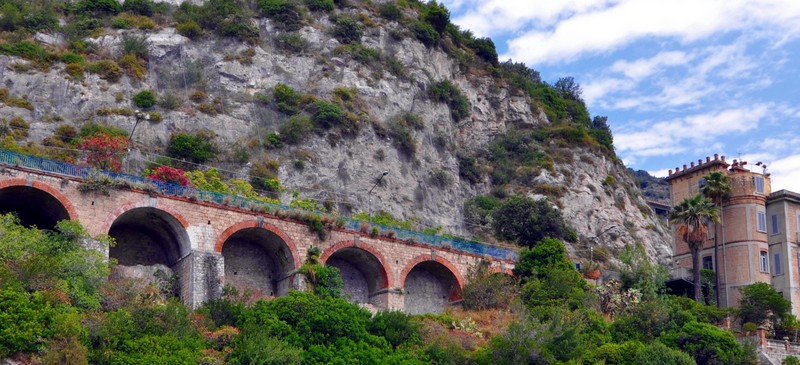 ''Sottocosta/o… Ovvero: saldi di fine concorso… Oppure: raschiando il fondo'' - Salerno