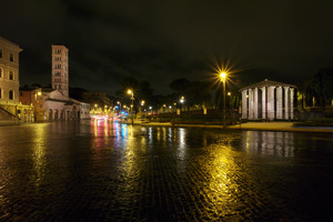 Piazza Bocca della Verità ..pioggia prima dell’alba