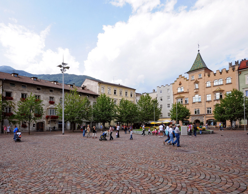 ''girovagando in Piazza Duomo'' - Bressanone