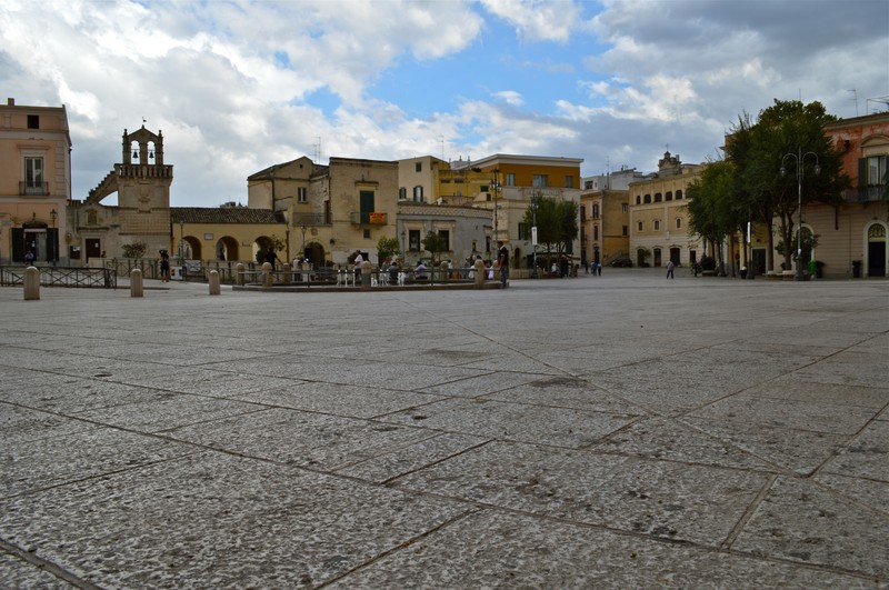 ''La Piazza in Discesa!'' - Matera