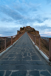 Tramonto a Civita