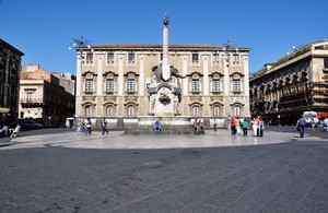 Piazza Duomo: “Vista dall’elefante”
