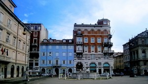 Piazza Ponte Rosso