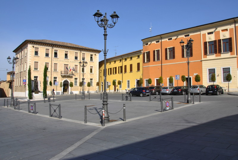''Piazza Martiri della Liberà'' - Lonato del Garda