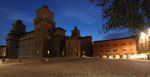 Ferrara_Piazza Castello