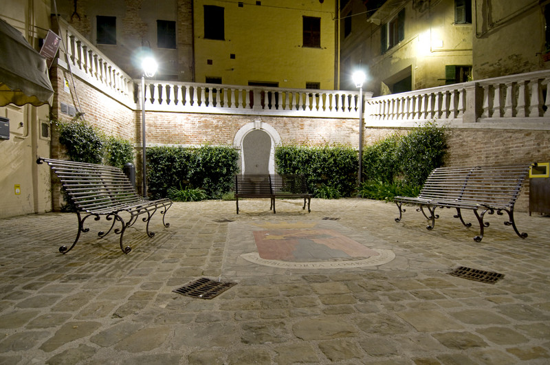 ''Salotto all’aperto …di sera'' - Corinaldo