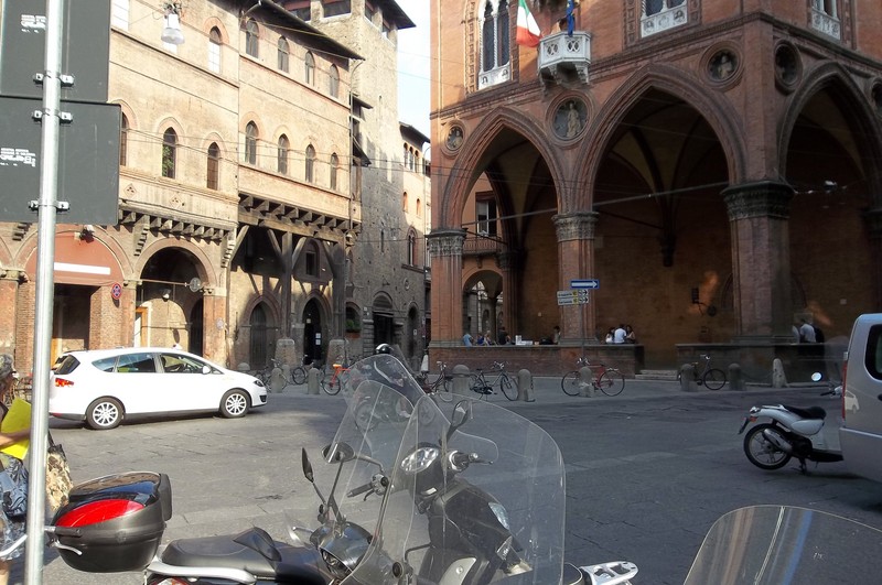 ''piazza della Mercanzia'' - Bologna