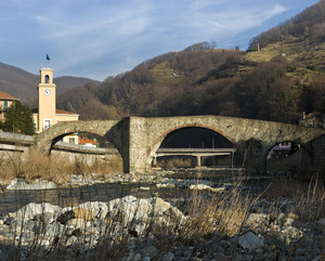 Dal greto del torrente