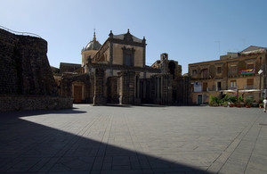 Una piazza di Adrano
