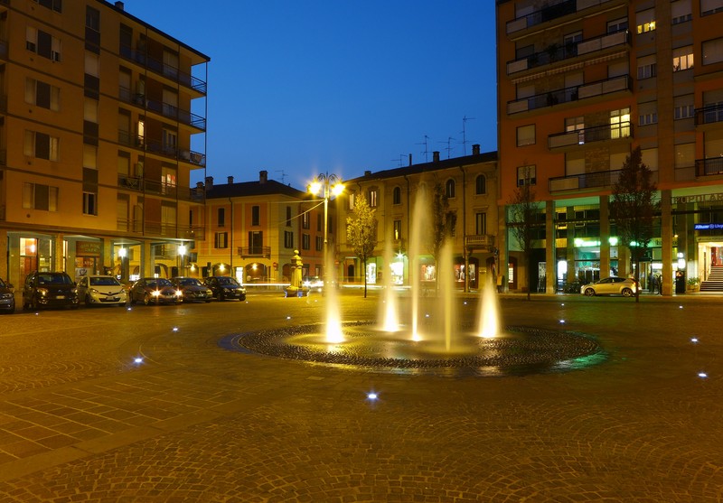 ''Condomini, fontana, fontanella, lampione, negozi, auto…'' - Casalpusterlengo