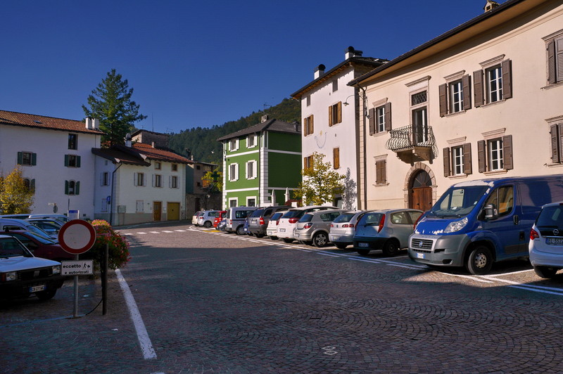 ''Auto in fila'' - Civezzano