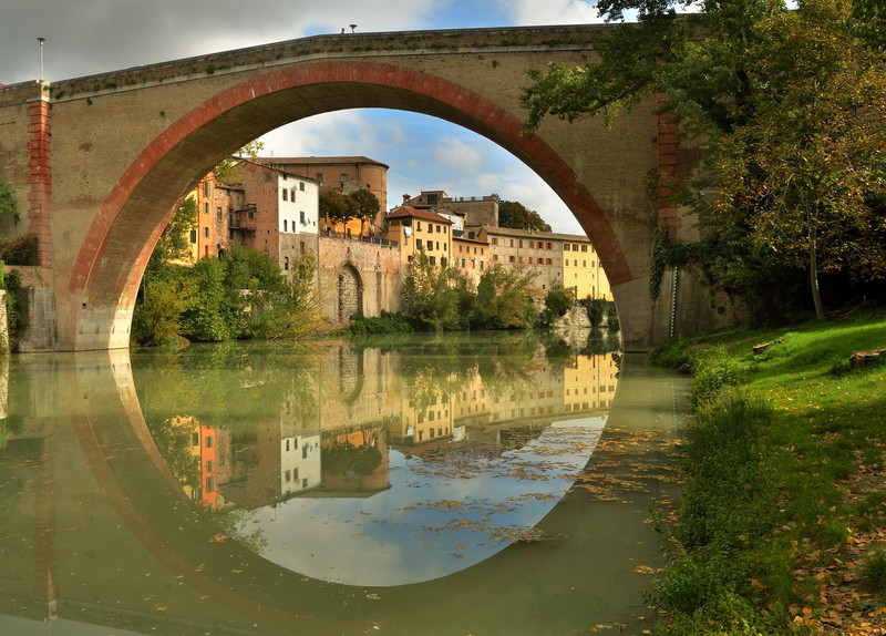 ''Immobile scorre il fiume'' - Fossombrone