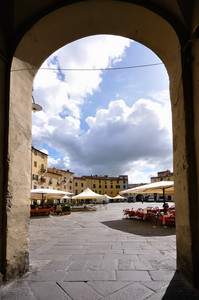 Piazza Anfiteatro – Lucca