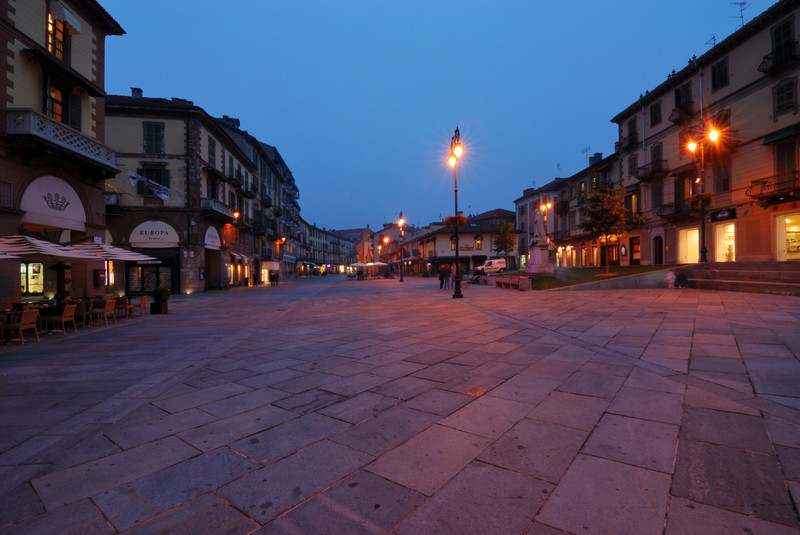 ''Piazza Vineis'' - Saluzzo