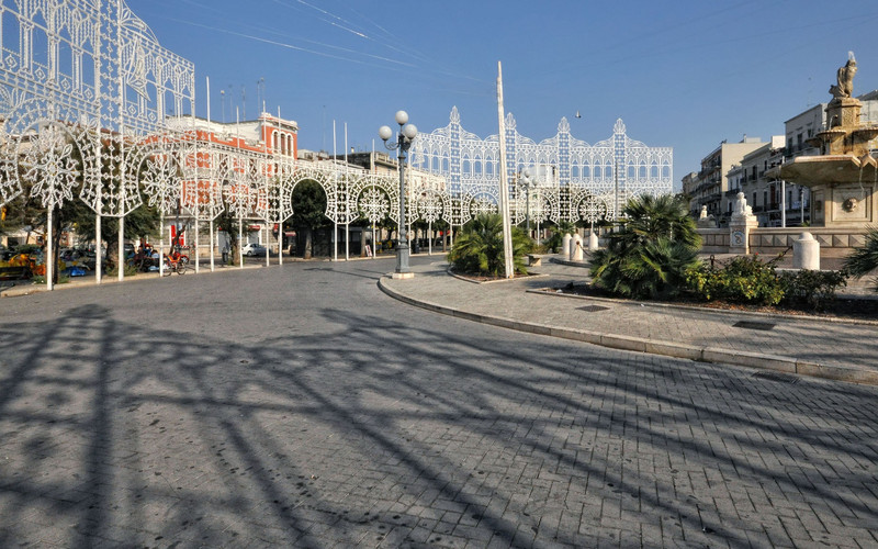 ''ombre di una festa …'' - Mola di Bari