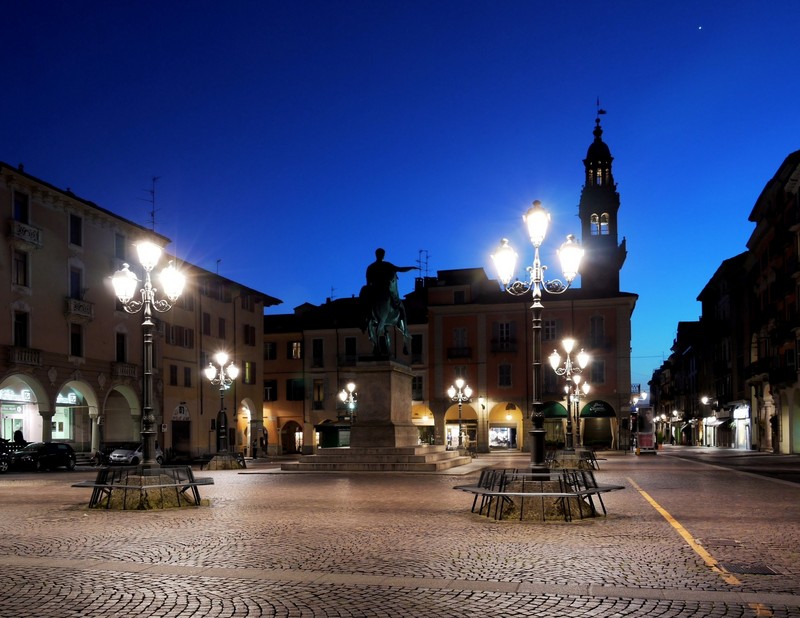 ''Guardando il campanile..'' - Casale Monferrato