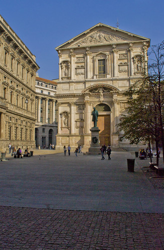 161818-526x800 161818-526x800