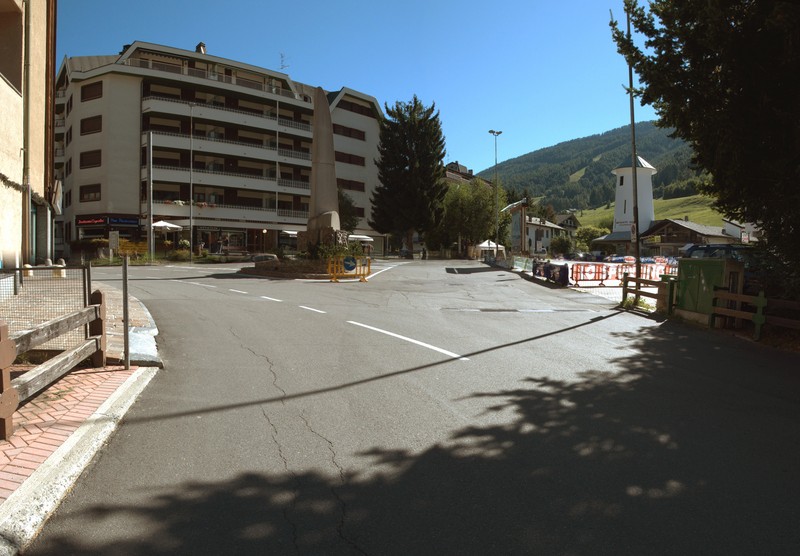 ''Una piazza sotto le piste da sci'' - Aprica