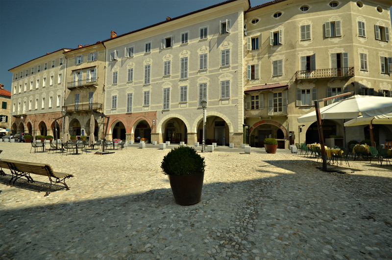 ''Il lato chiaro della piazza'' - Mondovì