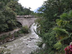 il ponte Antico dalla terrazza di un bar di Merano