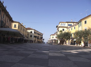 Piazza  Vittorio  Emanuele II