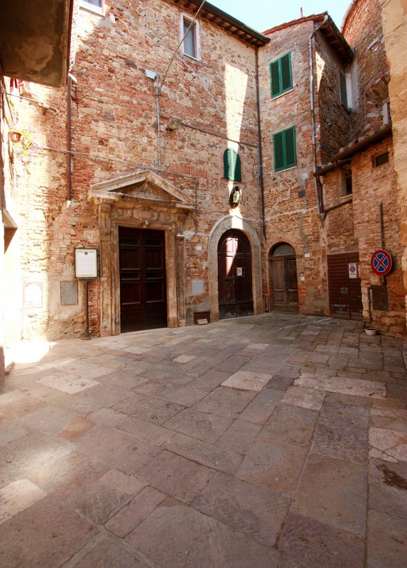 ''piazzetta del vecchio ospedale'' - Chianciano Terme