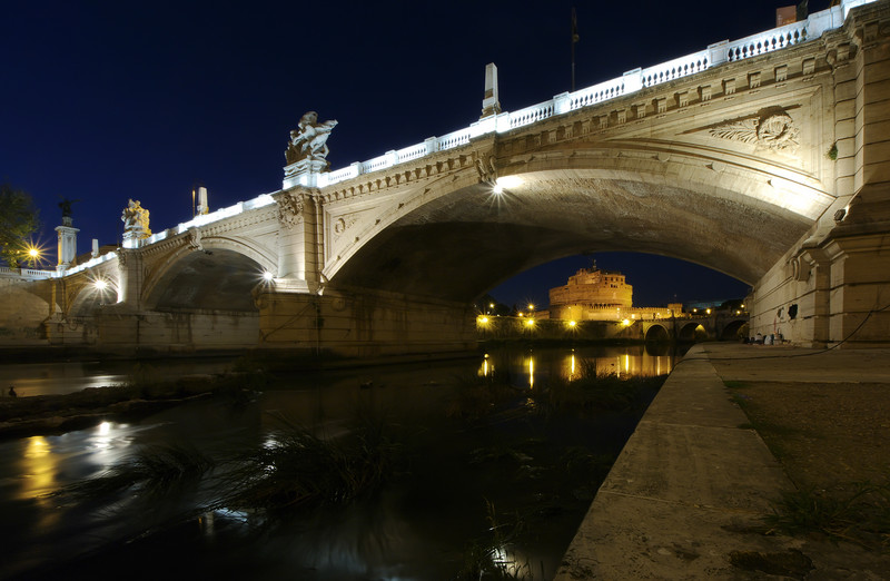 ''Ponte Vittorio con castel Sant’Angelo sotto l’arcata'' - Roma
