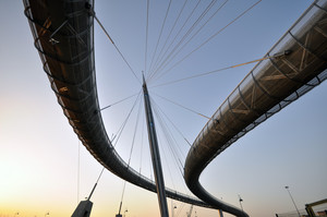 una “V” del ponte di Pescara