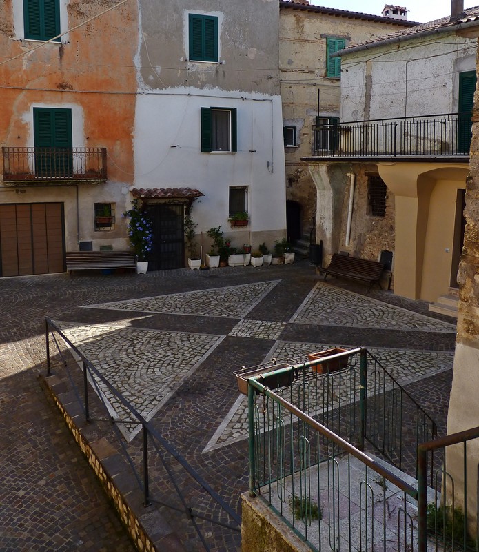 ''Piazzetta povera'' - Montebuono