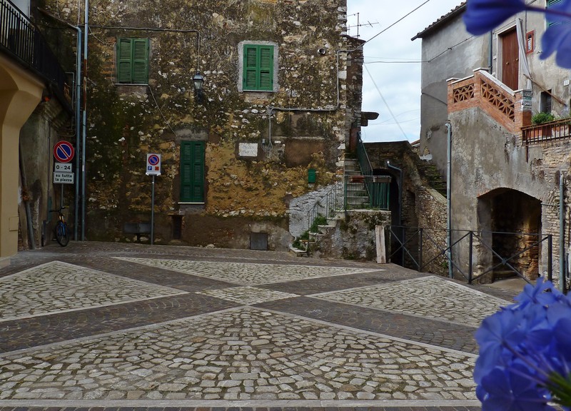 ''Piazza Dante'' - Montebuono