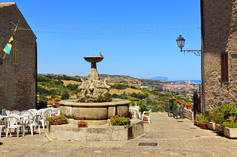 ''il clone di quark'' - Fermo