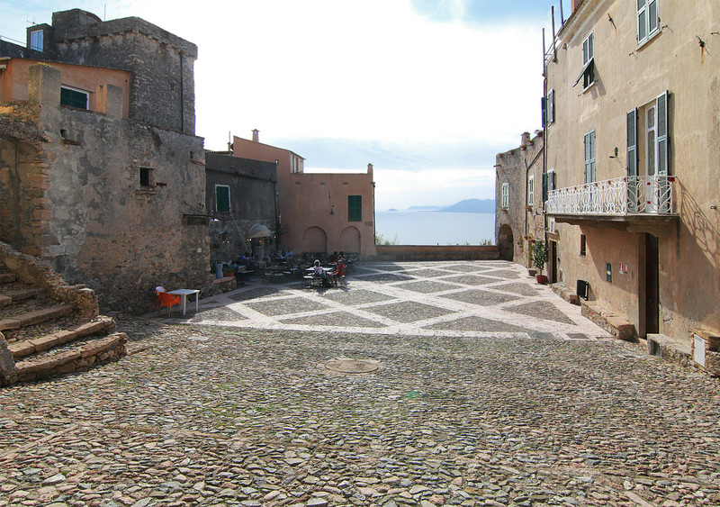 ''sfondo dipinto…'' - Borgio Verezzi