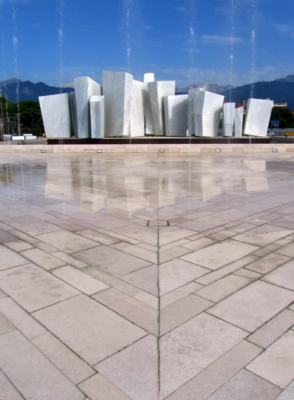 ''Marmi riflessi'' - Massa