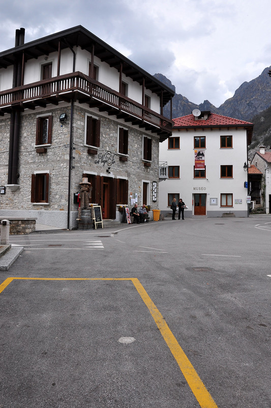 ''Piazza Centrale'' - Andreis