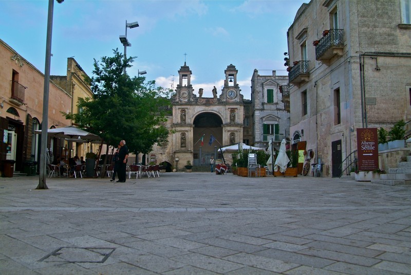 ''Tavoli e Sedie sul Sedile!'' - Matera