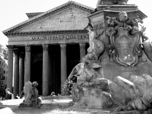 Roma - La fontana del Pantheon