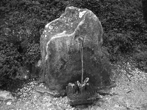 Cagli - La fontana della Madonna del Cerbino Cagli - La fontana della Madonna del Cerbino