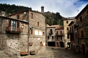 Radicofani - Torre del castello dal borgo