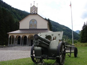 un tuono tre campane tre croci tre colori