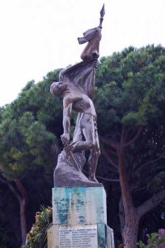 Spotorno - Monumento ai caduti della guerra 1940-45 Spotorno - Monumento ai caduti della guerra 1940-45