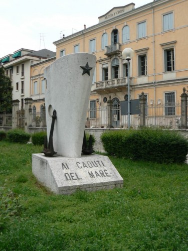Legnago - Monumento ai Marinai Legnago - Monumento ai Marinai