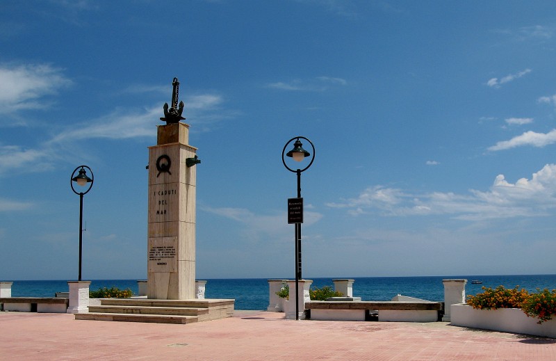 ''Ai Caduti del Mare'' - Locri
