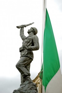 Cellamare: monumento ai caduti in guerra