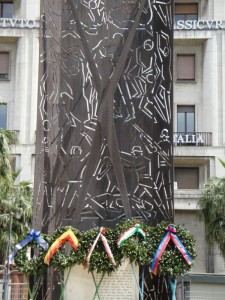 Monumento ai caduti-Via Toledo-Napoli