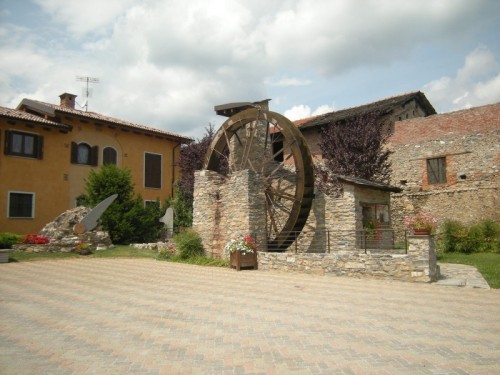 Valgrana - Valgrana, Monumento alla Resistenza Valgrana - Valgrana, Monumento alla Resistenza